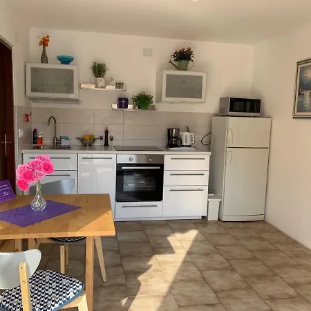 Cvenkica Apartment *